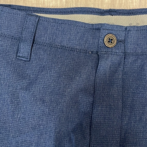 Men’s Under Armour golf pants. Size 34x32. - Picture 2 of 6